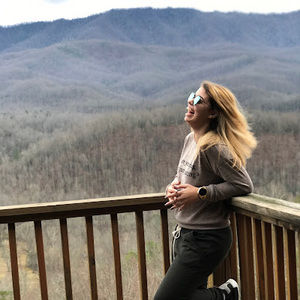 Meet your Posher, Monique